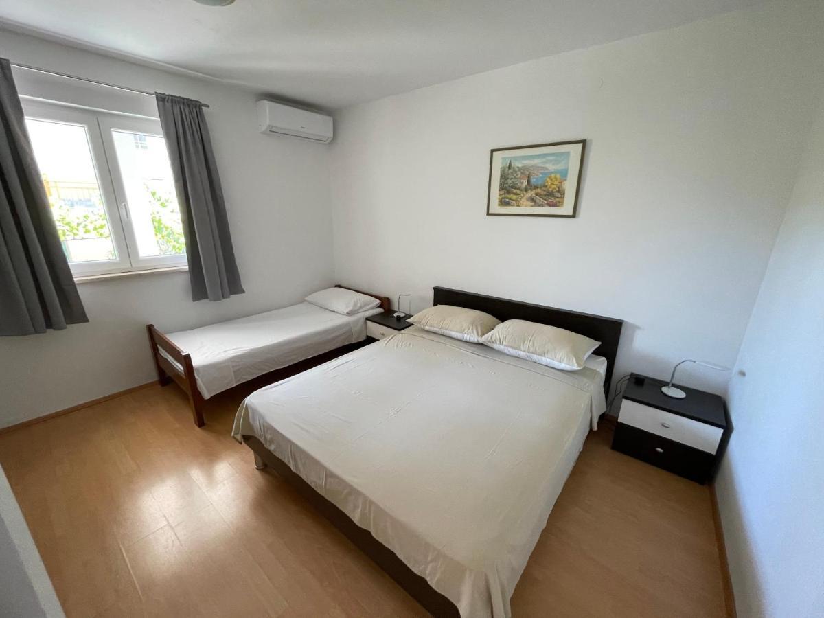 Apartmani Jasminka Vodice Exterior foto