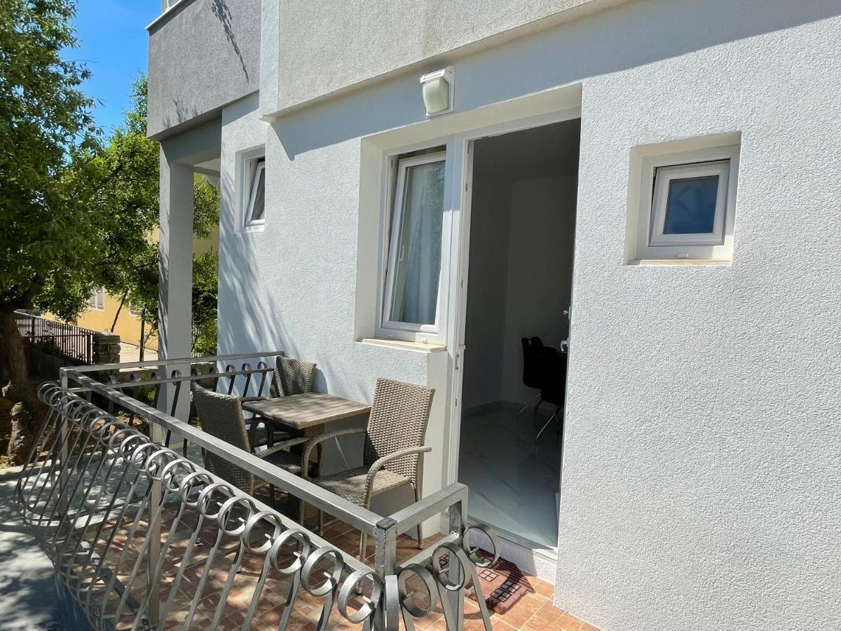 Apartmani Jasminka Vodice Exterior foto