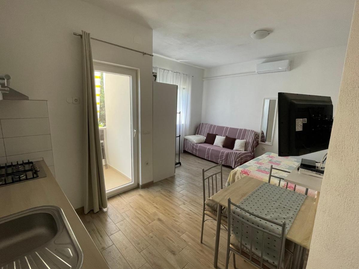 Apartmani Jasminka Vodice Exterior foto